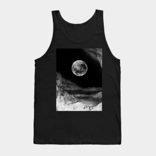 Between two moons Tank Top